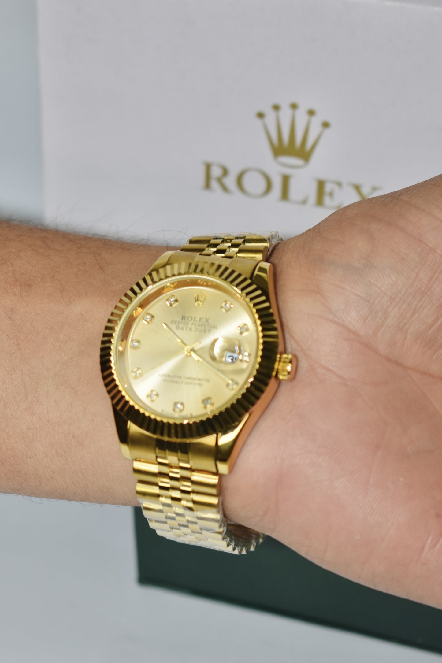 Rolex - Premium luxury in Golden Tone